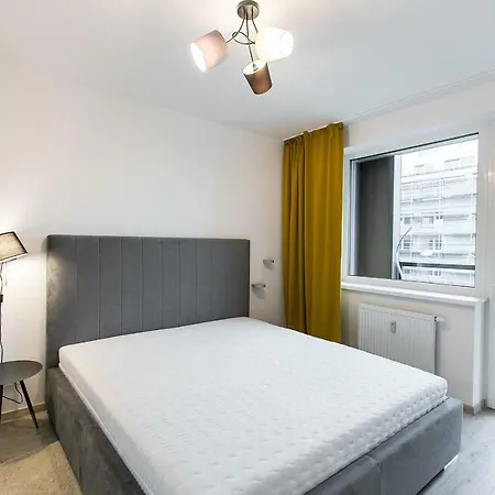 Urban Apartment *